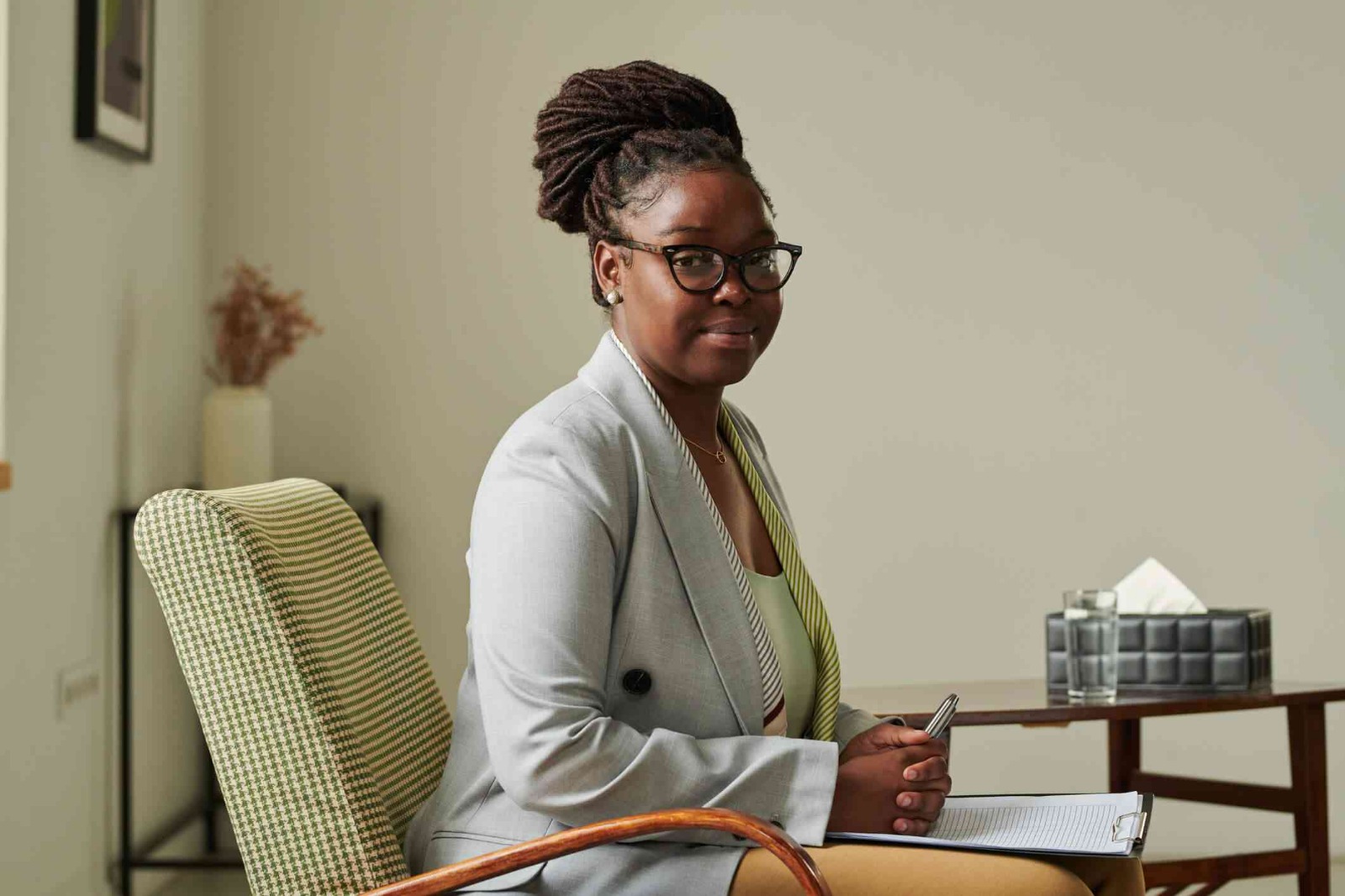 Why CHMC Offers the Best Psychiatrist in Dubai for Mental Health