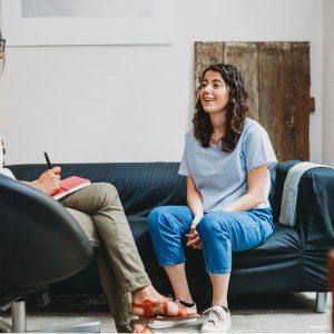 psychotherapy-session-woman-talking-to-his-psychologist-in-the-studio.jpg_s1024x1024wisk20csIb1MyIOv0VrYfRKPyptfxwtiLxd7mqQ4t9T9l-kzZ0